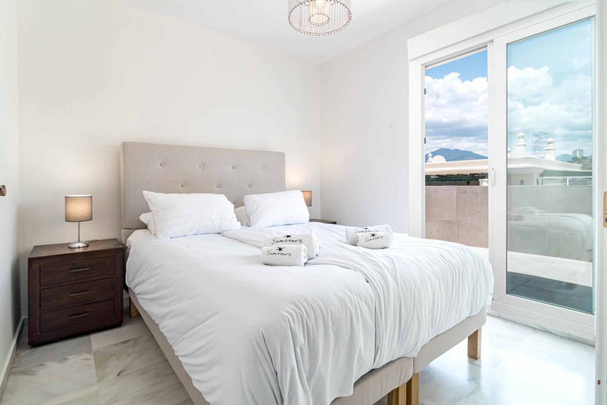 Beautiful Near Puerto Banus With Huge Terrace *